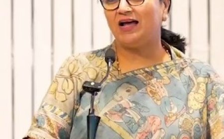 Delhi CM Rekha Gupta welcomes Kanwariyas at Apsara border, reviews arrangements for Kanwar Yatra