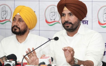 Punjab Congress Booth Campaign Marred by Infighting; Workers Raise Slogans Against Baghel, Warring