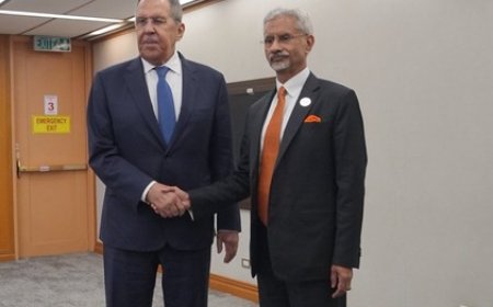 EAM Jaishankar meets Russian counterpart Lavrov, reiterates concerns about safety of Indian seafarers 