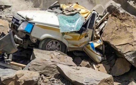 Landslide of rocks hits vehicle in Himachal; 6-month-old infant among 13 killed
