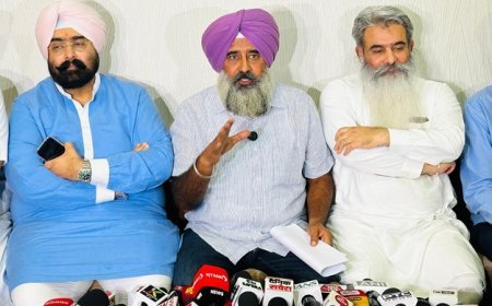 Congress demands resignation of Punjab health minister over his collusion in 454 Pharmacist recruitment scam