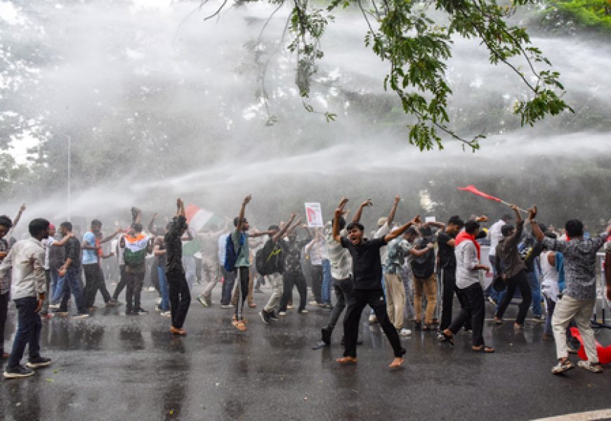Widespread student protests in Bihar, internet suspended in Muzaffarpur, 15 arrested after violent incidents