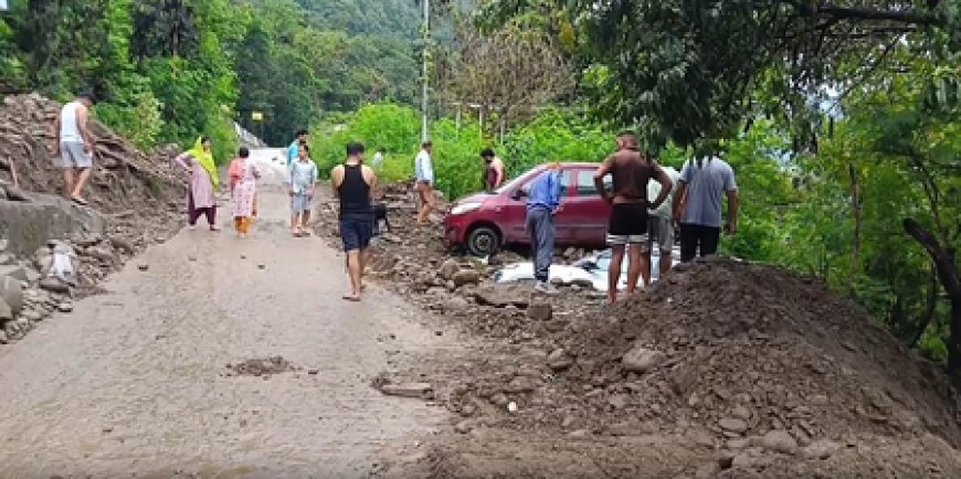 Five of family killed as car rolls down into gorge in Himachal’s Chamba 
