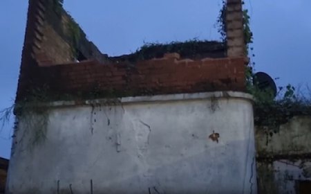 Six killed after 100-year-old house collapses in UP's Pratapgarh amid heavy rainfall