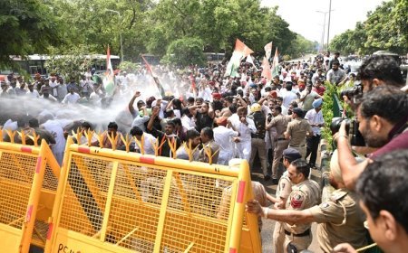 Punjab Youth Congress Holds Massive Protest Against Paper Leaks and Recruitment Scams, Demands Resignation of Education Minister