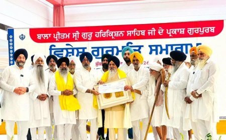 Dr. Gurnam Singh honoured with ‘Shiromani Kirtaniye award’by DSGMC