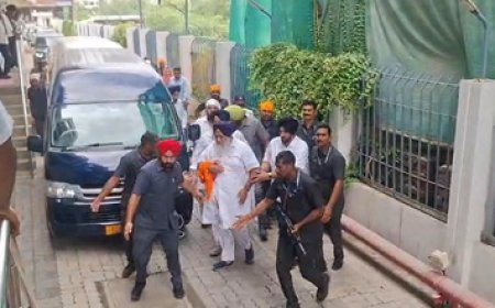 Sukhbir Singh Badal attacked by Nihang in Nanded, security personnel also injured