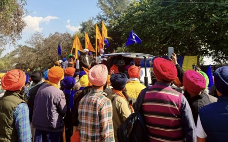 Water Cannons, Tear Gas Used as Police Stop Bandi Chhod Morcha From Entering Chandigarh