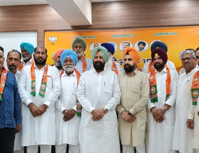 Former Bathinda Rural MLA Darshan Singh Kotfatta among several leaders joined BJP