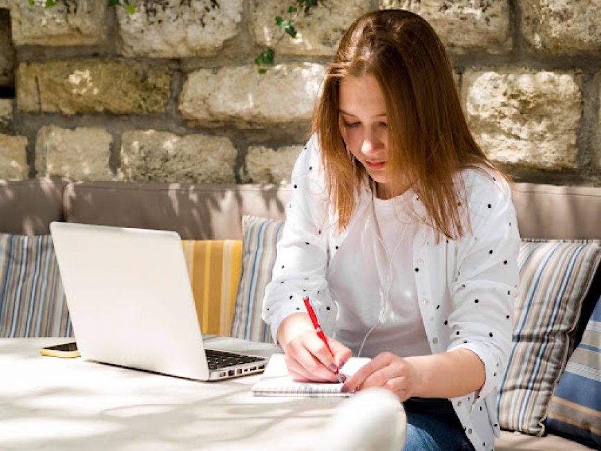 Is It Safe to Use an Essay Writing Service in the UK? The Honest and Legal Answer