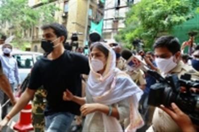 Team Rhea accuses Sushant's family of 'interference' in probe
