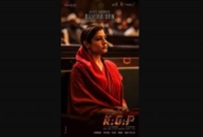  Raveena Tandon turns 46, shares her look in KGF 2 on birthday