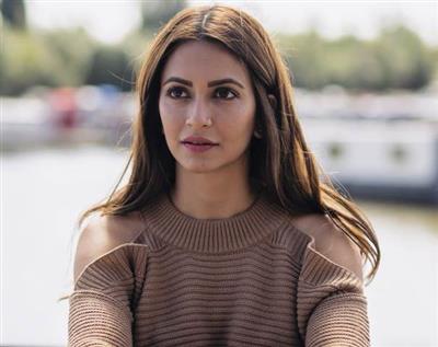 Mysterious, captivating & enchanting: Kriti Kharbanda spells magic in Taish promos