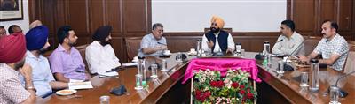 Harjot Singh Bains directs to find techincal solutions to end mobile usage in jails