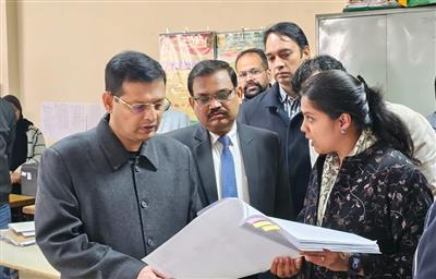 Punjab Chief Secretary conducts surprise visit to various offices at DAC Mohali, gets feedback from people