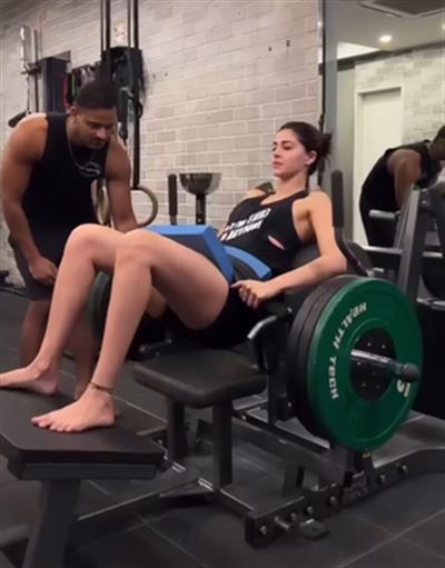 Ananya Panday lifts 120 kgs in gym, gives fitness goals