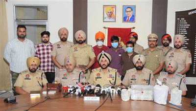 Narco-Hawala cartel busted in Amritsar, six held with 4.5 Kg heroin, Rs. 8.7 lakh drug money