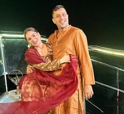 How Shraddha Arya makes it up to husband Rahul Nagal after ‘blocking’ him
