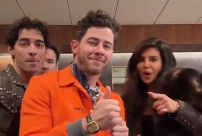 Priyanka Chopra joins hubby Nick & the Jonas brothers for their fun pre-show ritual